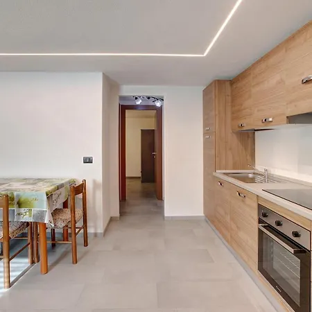 Stefan Trepalle Apartment *